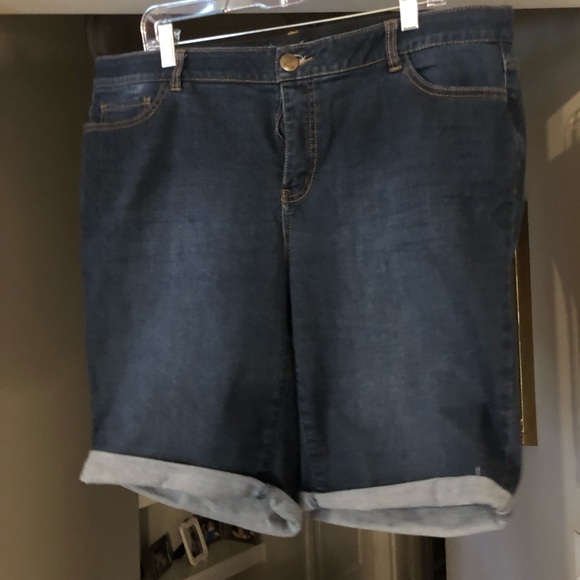 Morgan & Walker 16W Denim Shorts - Picture 1 of 3